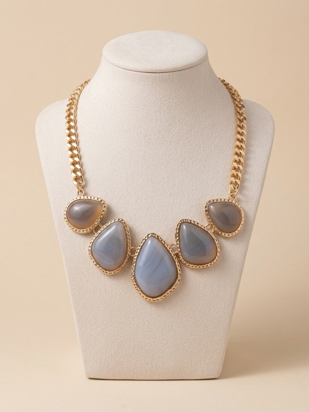 Banana Republic Blue Agate Chalcedony Cabochon Statement Necklace 18–19”